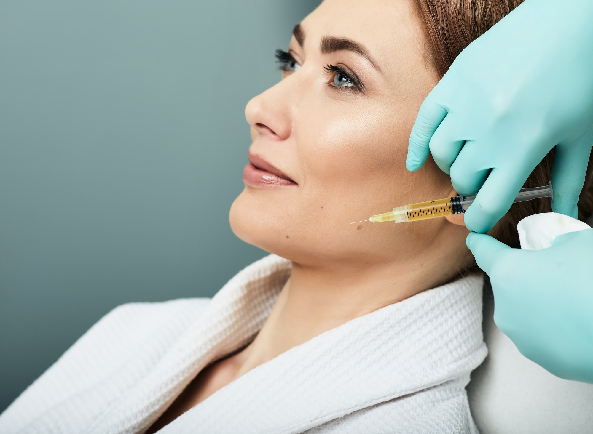 Plasmolifting injection, plasma therapy. Cosmetology procedure for skin